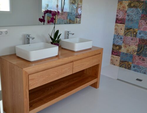 Mueble de baño en madera